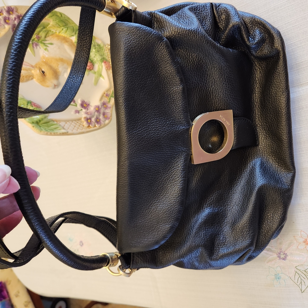 Arcadia Elegant Black Leather Shoulder Bag